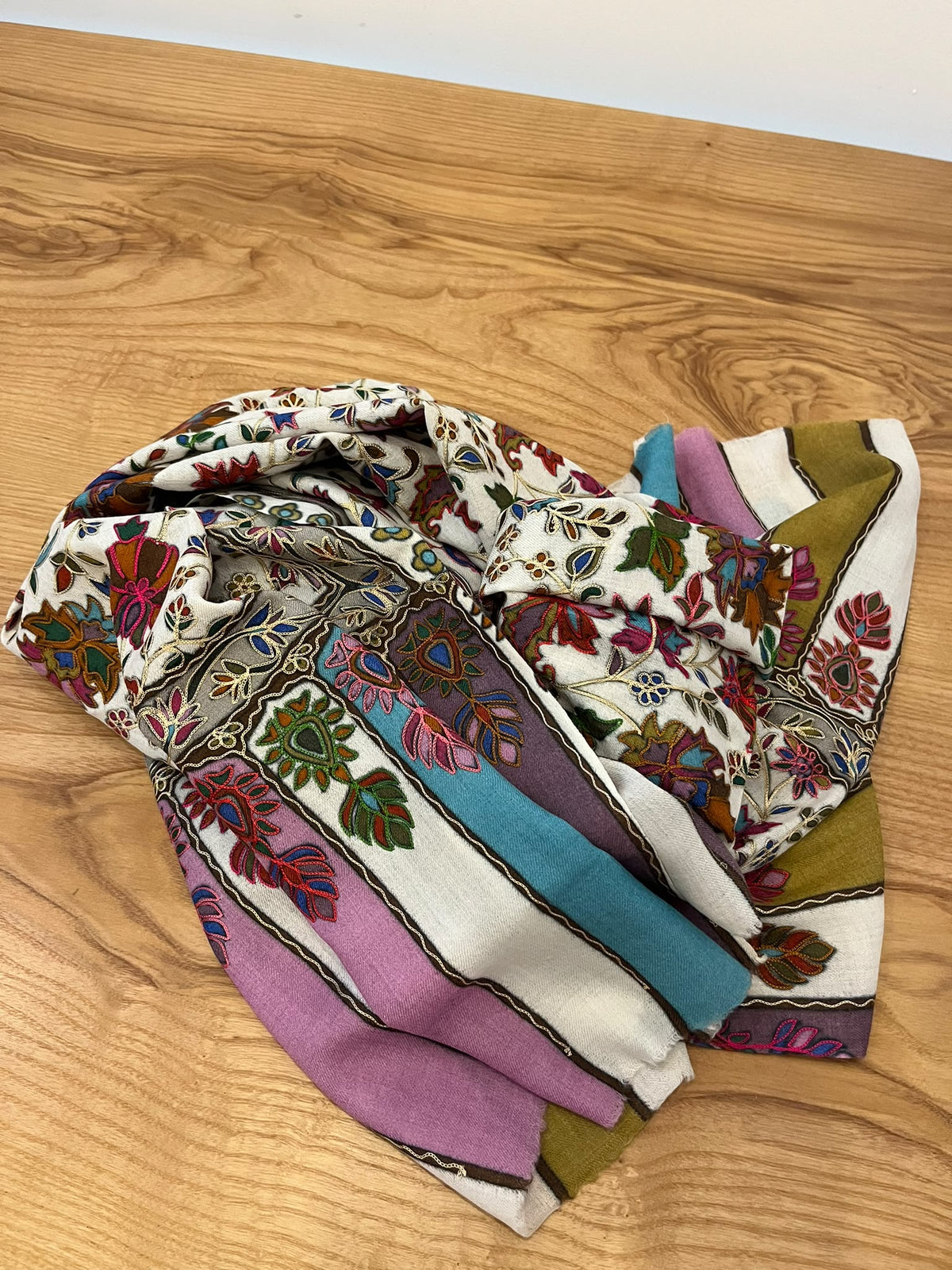 Kalamkari Pashmina Shawl in Pure Cashmere - floral