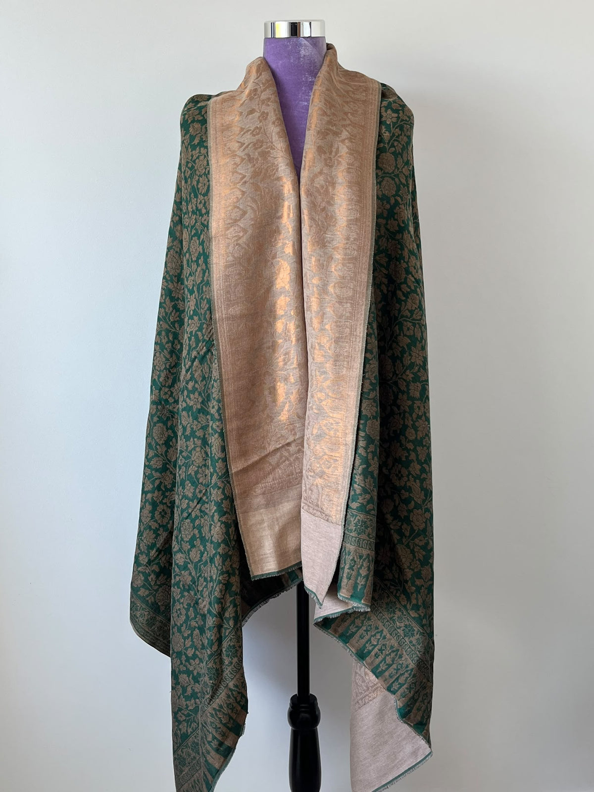 Green Bottle Zari Reversible Kani Jamawar pashmina shawl
