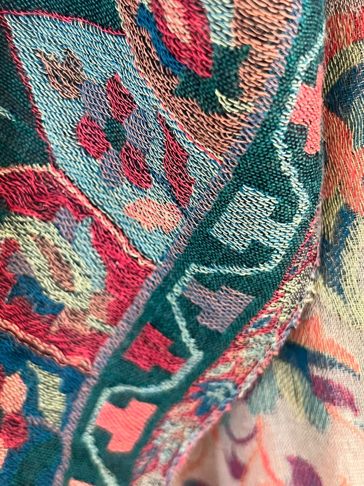 Zari Reversible Kani Jamawar Pashmina Shawl